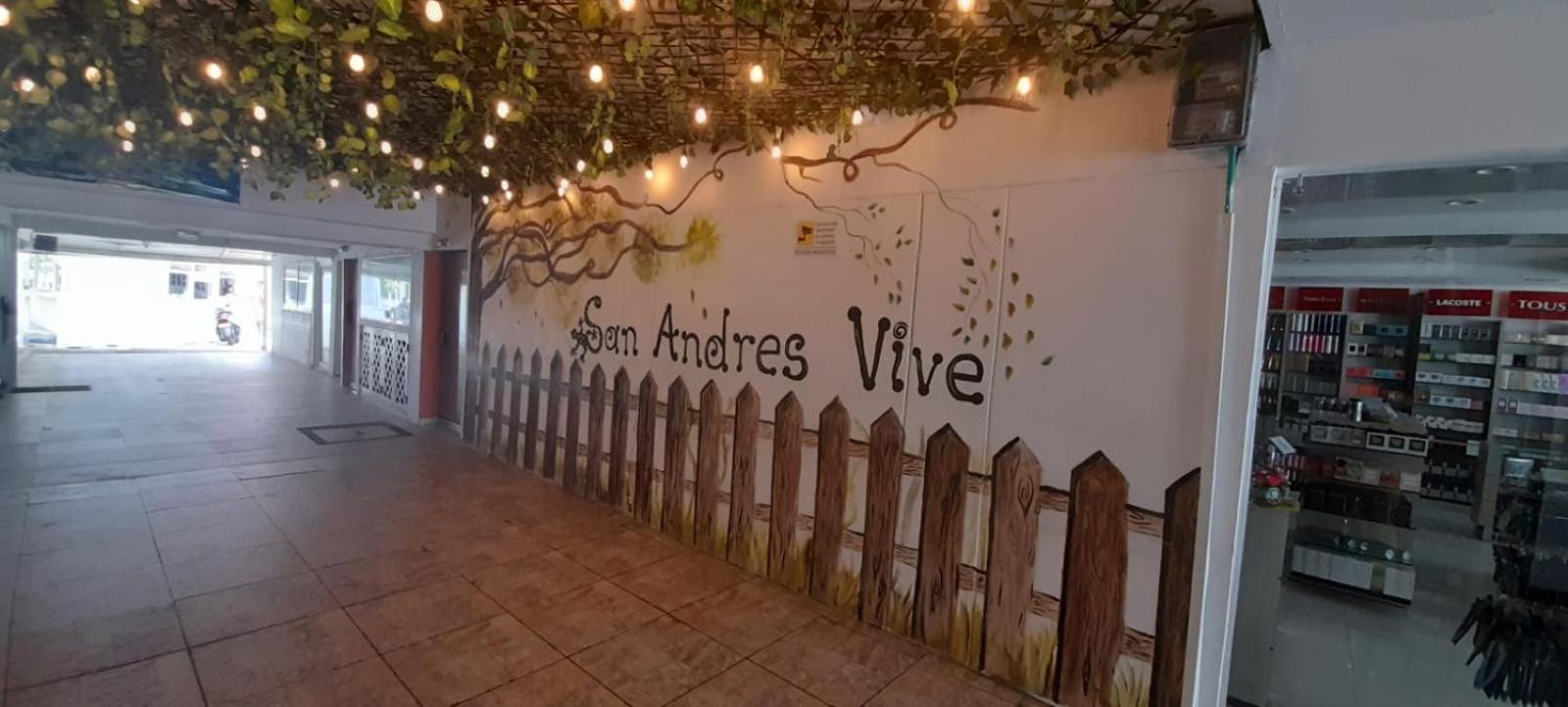San Andres Vive Paradise Habitaciones Con Bano Privado A 80Mts De La Playa Principal Exteriér fotografie